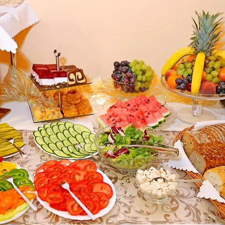 Nocleg ze śniadaniem Rades 3*