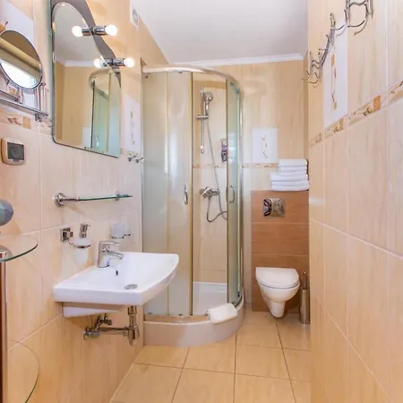 Rades Bed & Breakfast 3*