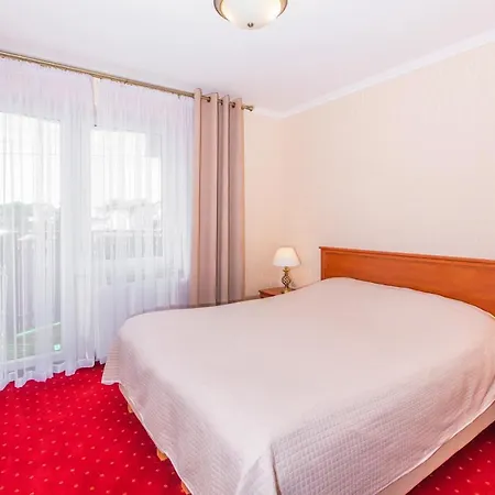 ベッド・アンド・ブレックファスト Rades 3*