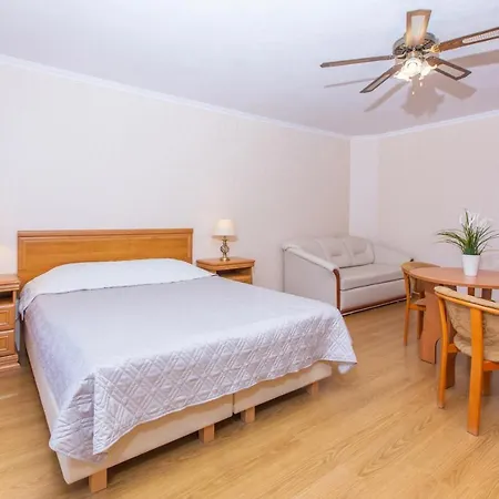 Bed and Breakfast Rades