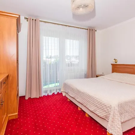 Rades Nocleg ze śniadaniem