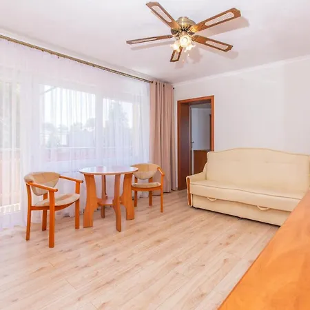 Rades ベッド・アンド・ブレックファスト 3*