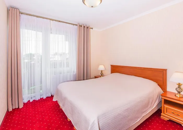 Couette-café Rades 3*