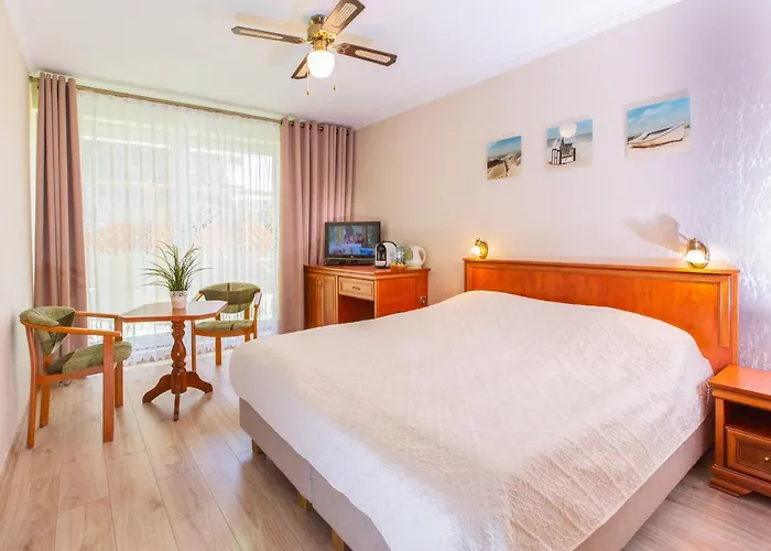 Couette-café Rades 3*