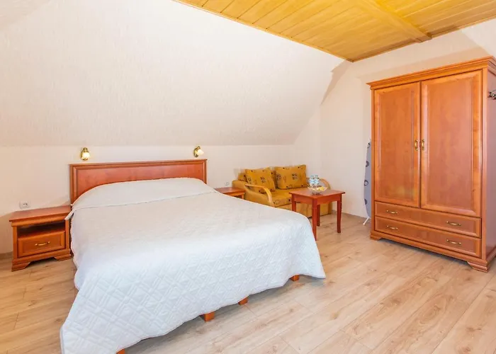 Rades Nocleg ze śniadaniem